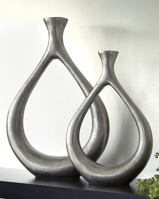 Dimaia Antique Silver Finish Vase (Set of 2)